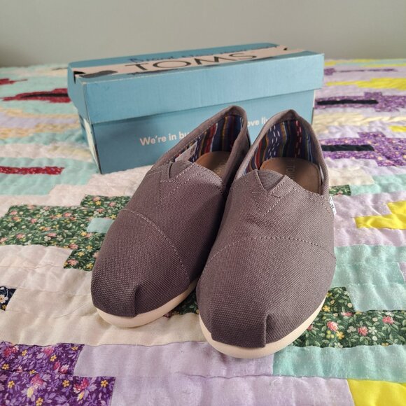 Toms | Shoes | Size 7 - Picture 1 of 11